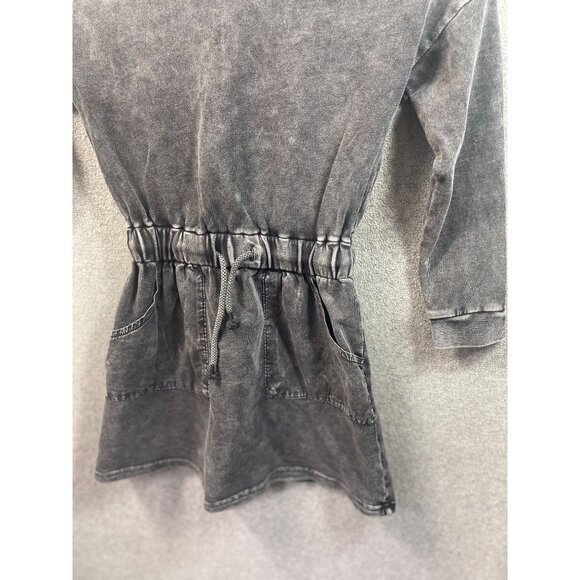 Vintage-Inspired Acid Wash Denim Dress With Long Sleeves & Pockets For Girls - Picture 3 of 11